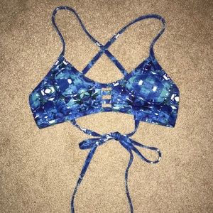 Jolyn top🧜🏼‍♀️